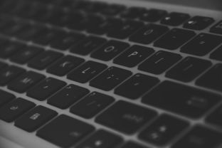 网黑逾期严重能下款的平台，探讨十款黑户可以借钱的软件